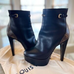 Louis Vuitton Black Heeled Boots with Stiletto Heel